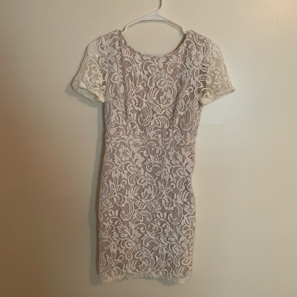 FOREVER 21 - White, Lace Body Con Dress Low Back